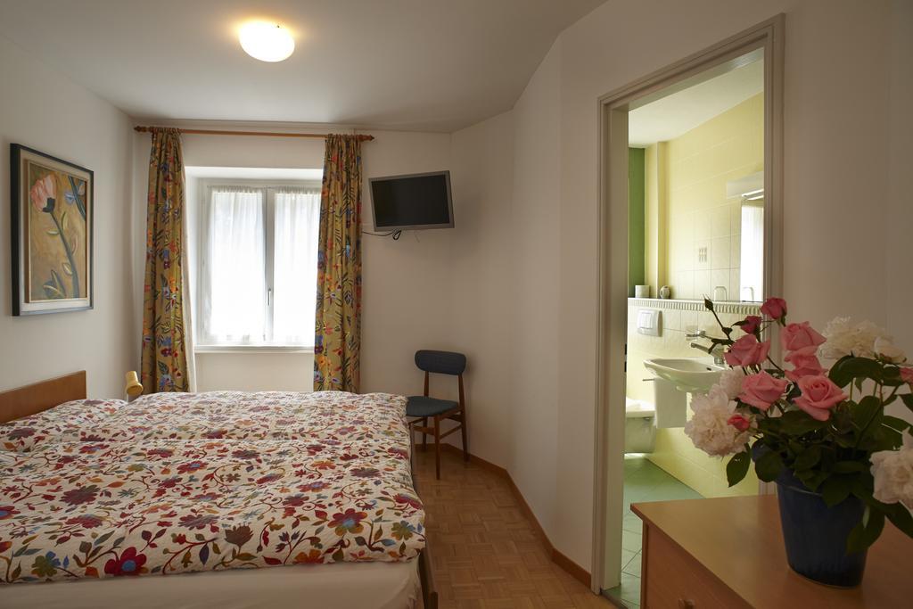 Defanti Hotel Lavorgo Værelse billede
